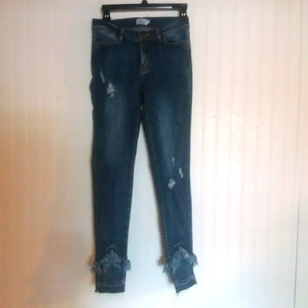 LOLO JEANS in size 7.